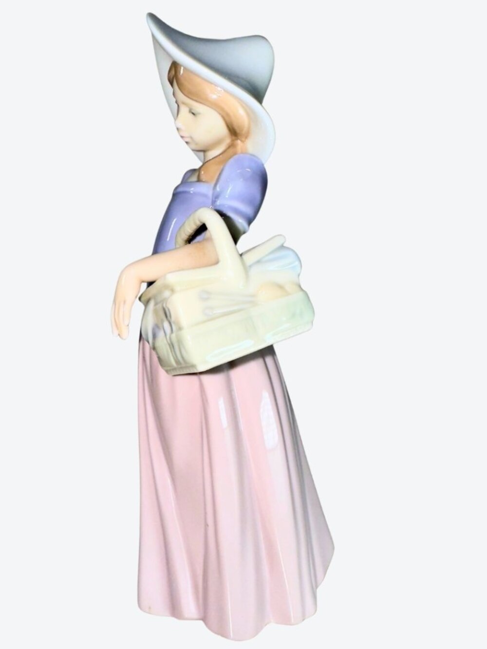 LLADRÓ 1997 November 15 Event Figurine Lady with Shopping Bag - Picture 8 of 9